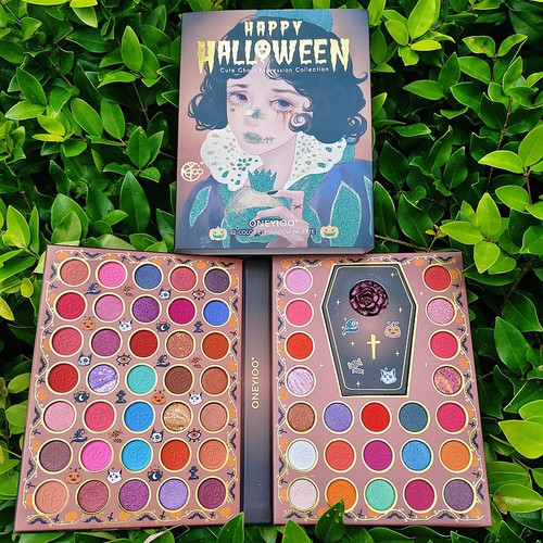 پالت سایه چشم 62 رنگ هالووینی One Yioo مدل Cute Ghost - رنگ های متنوع متالیک و مات
